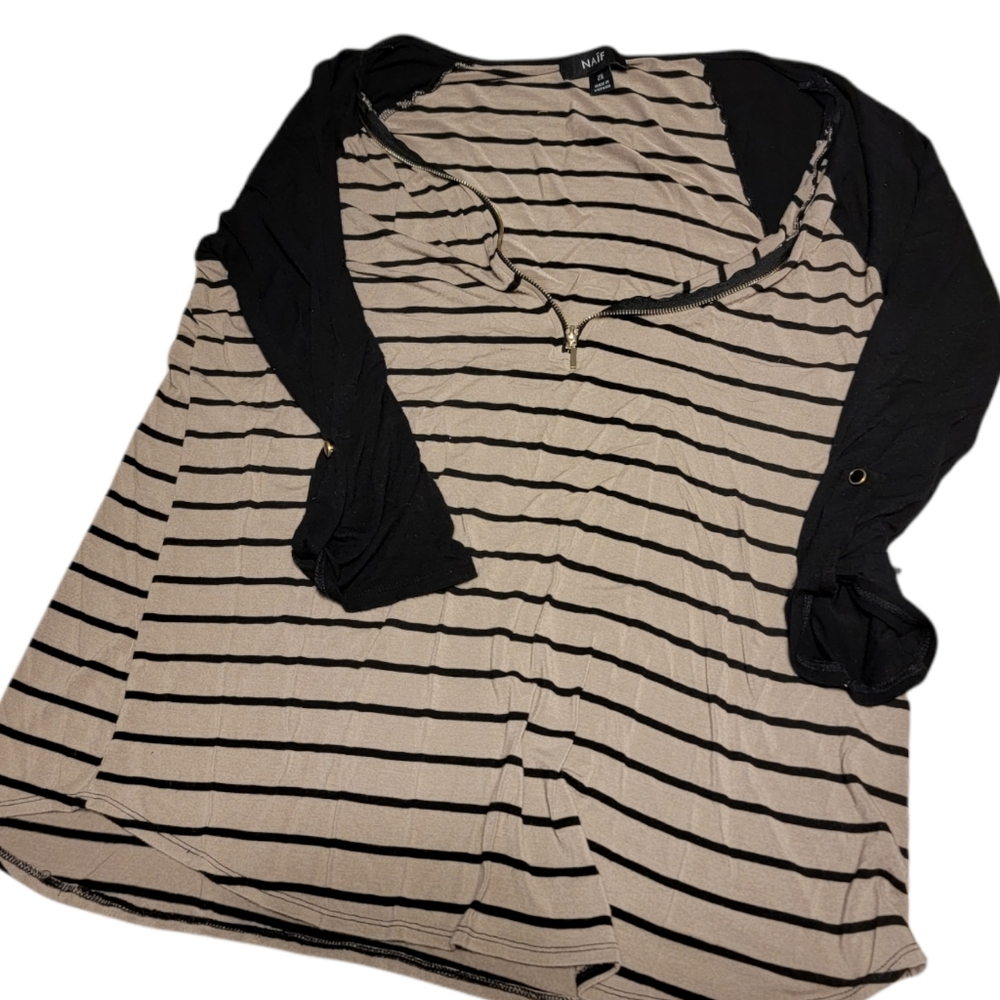 Striped top with zipper